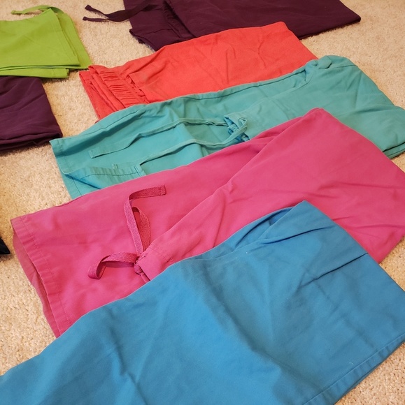 Lot of 9 scrub pants s/xs - Picture 2 of 4